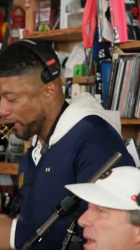 Sax solo in a desk-band AI video